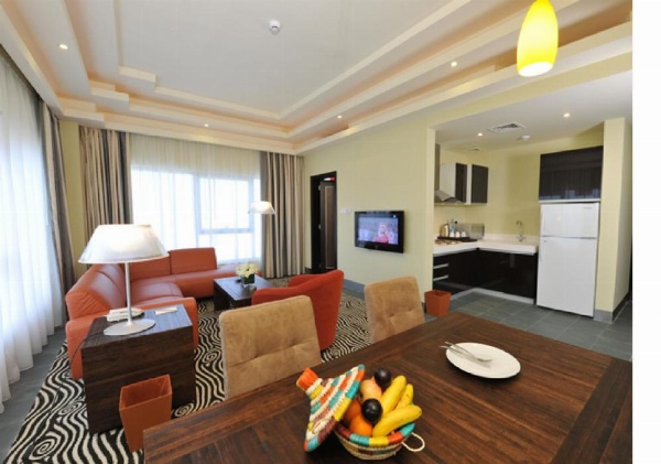 Al Raya Suites Hotel image 14