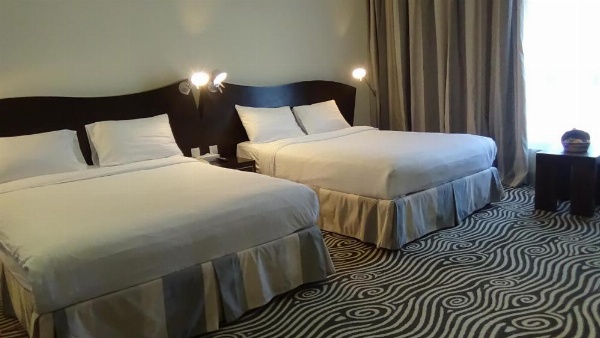 Al Raya Suites Hotel image 26