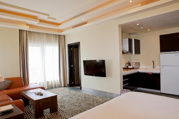 Al Raya Suites Hotel image 35